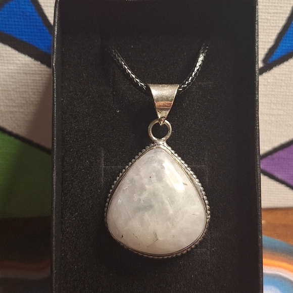 Jewelry - Elegant White Teardrop Pendant Necklace RAINBOW MOONSTONE